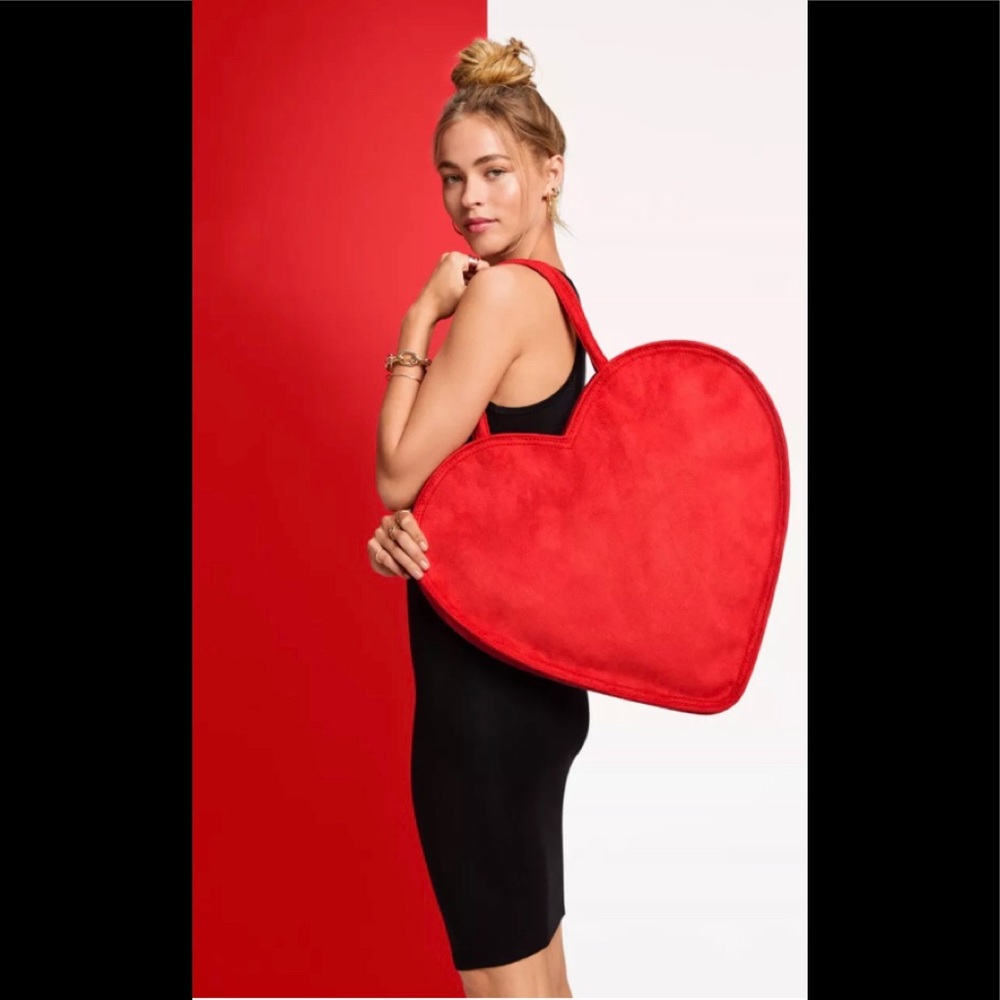 ❤️ NWT Erin Fetherston Heart Shaped Tote Bag - Picture 5 of 10